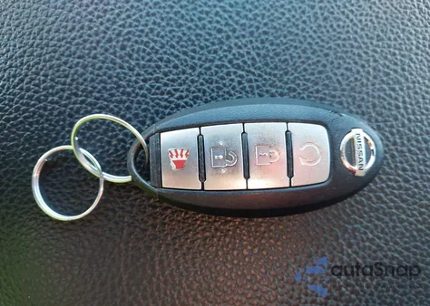 2018 Nissan Titan Pro-4X из США, поврежденный, VIN 1N6AA1E5XJN537813